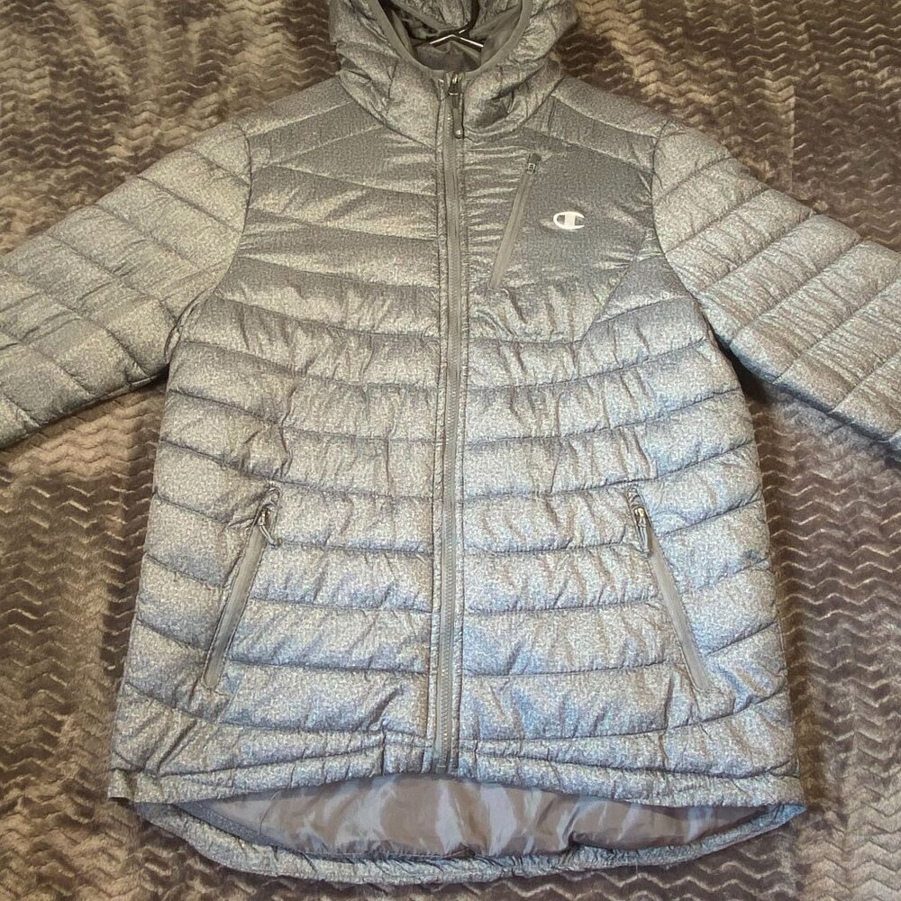 Champion Gray Puffer Jacket Hood & Zippered Pockets Lined Warmth Mens Size L